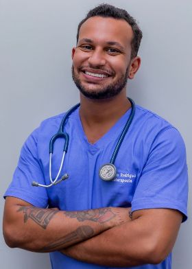 Le Docteur Juda Bricot grand chirurgien specialiste de la transformation en animaux terrestres